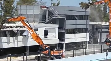 В Аргентине начали сносить легендарный автодром, который принял 20 этапов Гран При