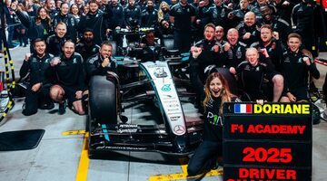 Пилотом по развитию Mercedes-AMG стала девушка