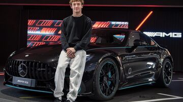 Mercedes подарила Кими Антонелли служебный автомобиль стоимостью 240 000 евро