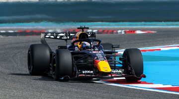 Red Bull Racing быстрее всех, Ferrari в секунде позади. Итоги утра среды на тестах Ф1 в Бахрейне