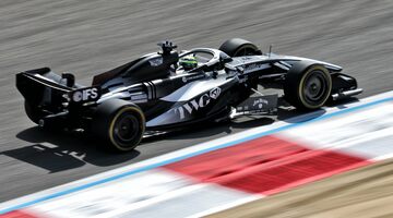 «Пока много непонятного в расстановке сил»: Петров — о тестах Формулы 1