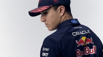 Дэймон Хилл: Red Bull может психологически раздавить Хаджара