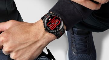 TAG Heuer представил часы, которые меняются в дни Гран При Формулы 1