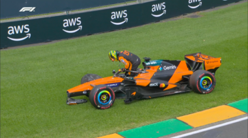 Оскар Пиастри разбил машину на круге выезда из боксов