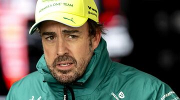 «Худшее шоу». Фернандо Алонсо раскритиковал надёжность новых машин Ф1