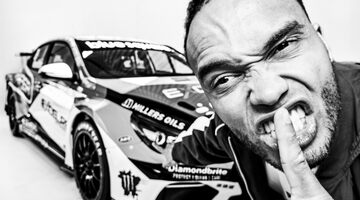 Николас Хэмилтон продолжит выступать в гонках