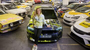 София Флёрш подписала контракт с Opel в Формуле Е