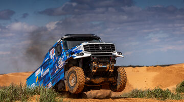 КАМАЗ-мастер представил новую ливрею капотного грузовика