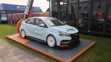 АВТОВАЗ представил гоночную версию Lada Iskra для нового монокубка
