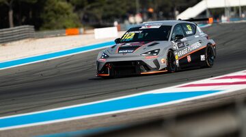 Российский гонщик попал на подиум в TCR Europe