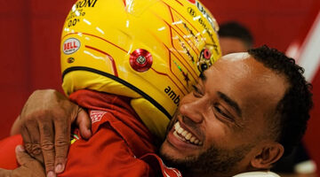 «Ты сделал это, ты справился»: Николас Хэмилтон — о победе Льюиса с Ferrari