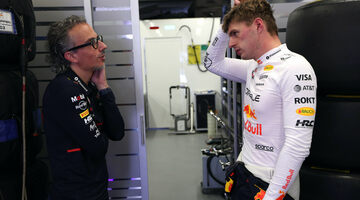 Команда Red Bull извинилась перед Ферстаппеном за аварию в квалификации
