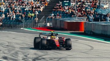 Льюис Хэмилтон: Ferrari очень много проигрывает Mercedes по мощности мотора