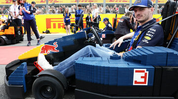 Менеджер Ферстаппена поставил точку в слухах об уходе из Red Bull