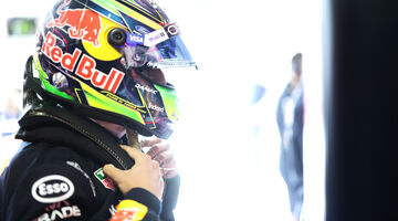 «Нам незачем рисковать». Мекис объяснил решение Red Bull по Хаджару