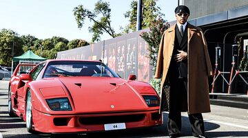 Льюис Хэмилтон прибыл в паддок Монцы на своей новой Ferrari F40
