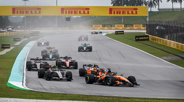 Болиды Ф1 начали глохнуть перед стартом: FIA раскрыла причину массового сбоя