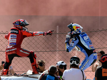 Братья Маркесы установили исторический дубль в MotoGP