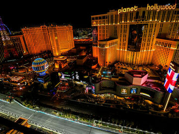 Трансляция первой тренировки Гран При Лас-Вегаса Формулы 1