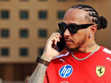 Льюис Хэмилтон призвал FIA «разобраться» с Mercedes