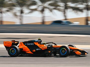McLaren отобрала у Mercedes лучшее время тестов Ф1 в Бахрейне