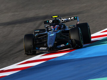 Mercedes лидирует, болид Aston Martin опять сломался. Итоги предпоследнего дня тестов Формулы 1 2026