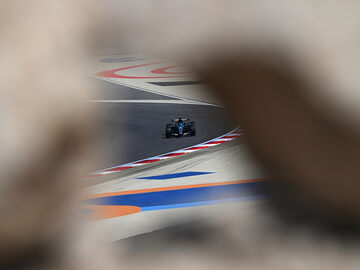 Трансляция финального дня тестов Формулы 1 2026 в Бахрейне