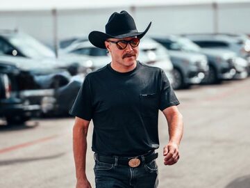 Валттери Боттас объяснил, почему у него нет частного самолета