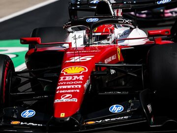 «Он вообще понимает, какие широкие эти машины?» Леклер разозлился на Хэмилтона