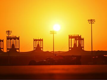 Официально: Гонки Формулы 1 в Бахрейне и Саудовской Аравии отменены