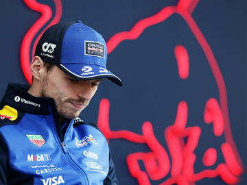 «Почему я должен уважать вас?» Макс Ферстаппен объяснил конфликт с журналистом