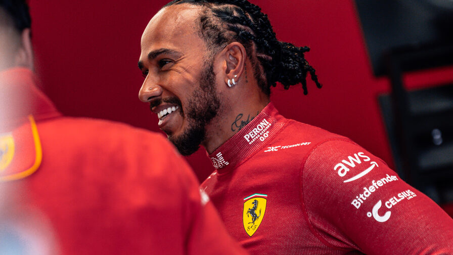 Хэмилтон может досрочно покинуть Ferrari? Эксперт назвал возможную причину