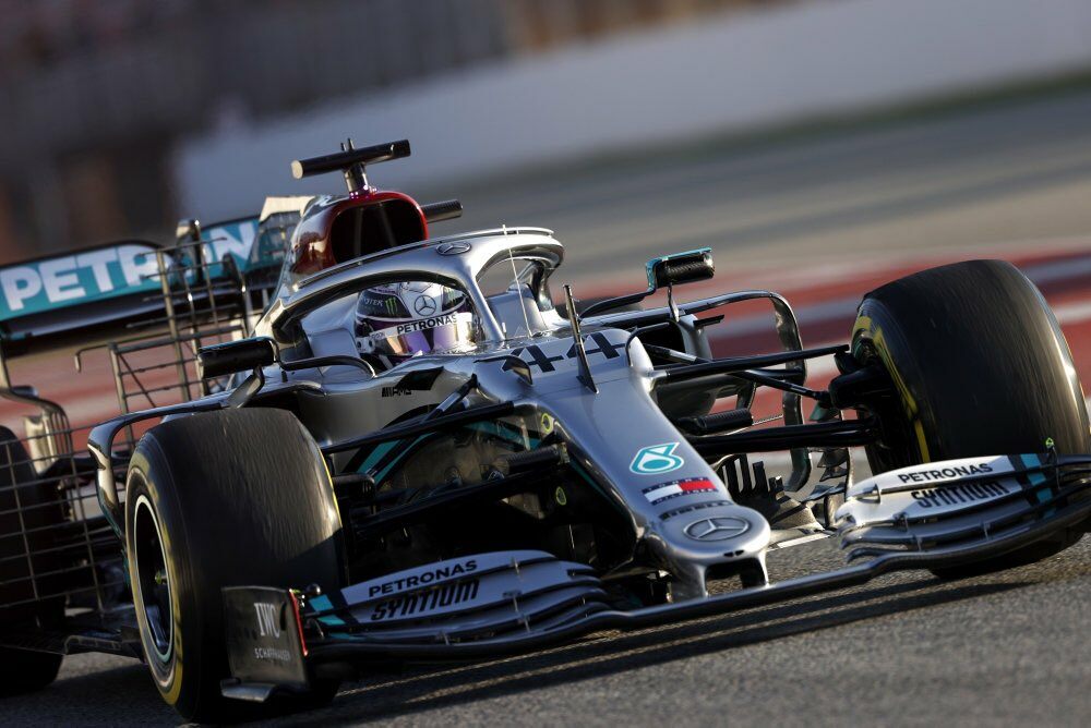 Mercedes намерена использовать хитрую систему не только на тестах