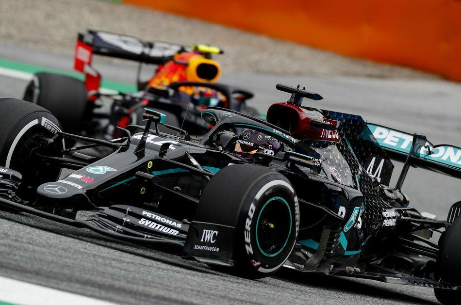 Red Bull Racing подала официальный протест против Mercedes