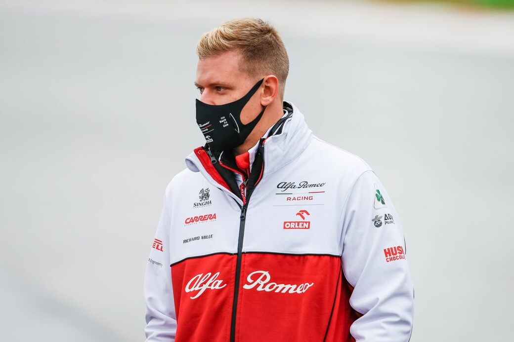 Мик Шумахер примет участие в первой тренировке Формулы 1 в Абу-Даби
