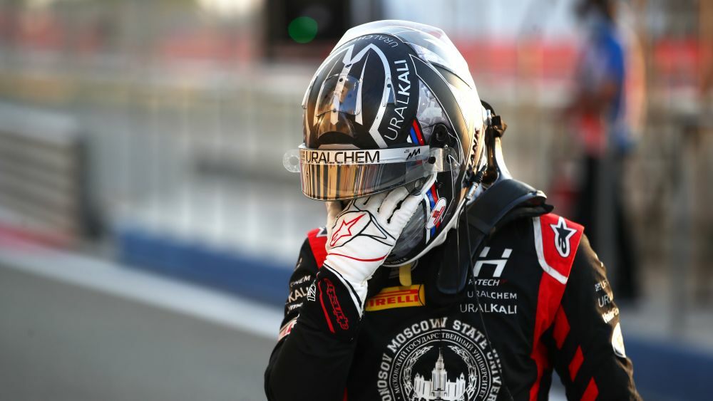 Никита Мазепин потерял подиум в первой гонке Ф2 в Бахрейне из-за штрафа