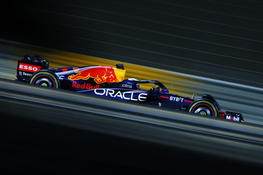 Макс Ферстаппен – лучший во второй пятничной тренировке Формулы 1 в Бахрейне
