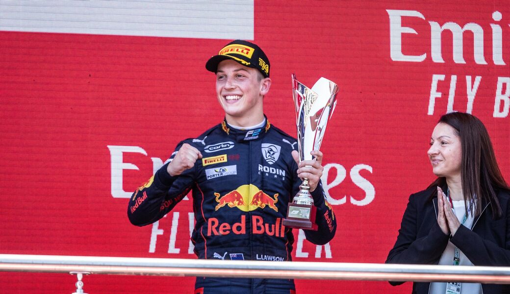 В Red Bull Racing назвали имя сменщика Юри Випса