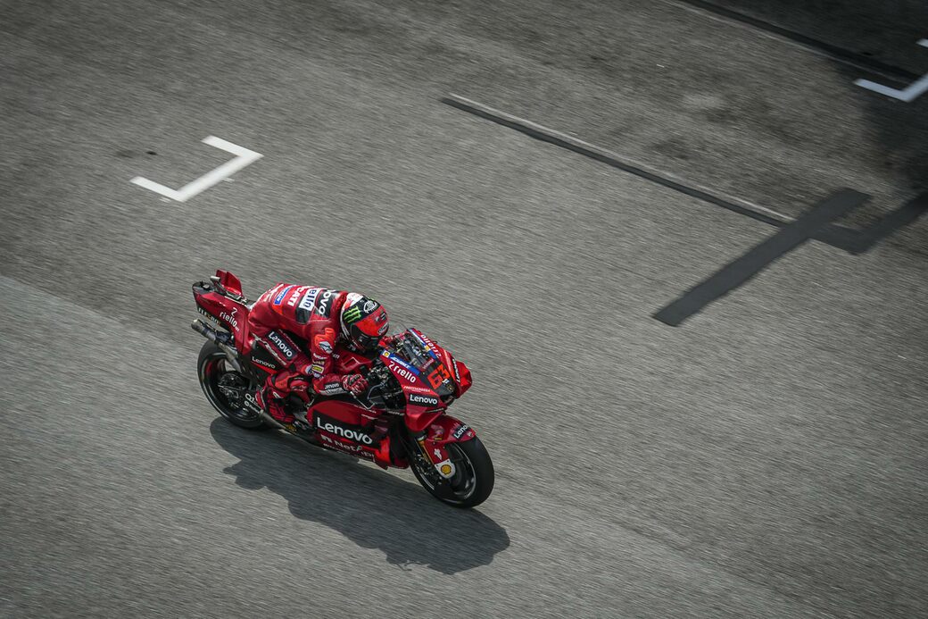 Франческо Баньяя выиграл Гран При Малайзии MotoGP. Фабио Куартараро третий