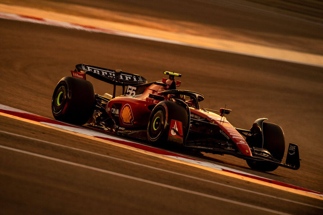 Карлос Сайнс: Red Bull на полтора шага впереди Ferrari