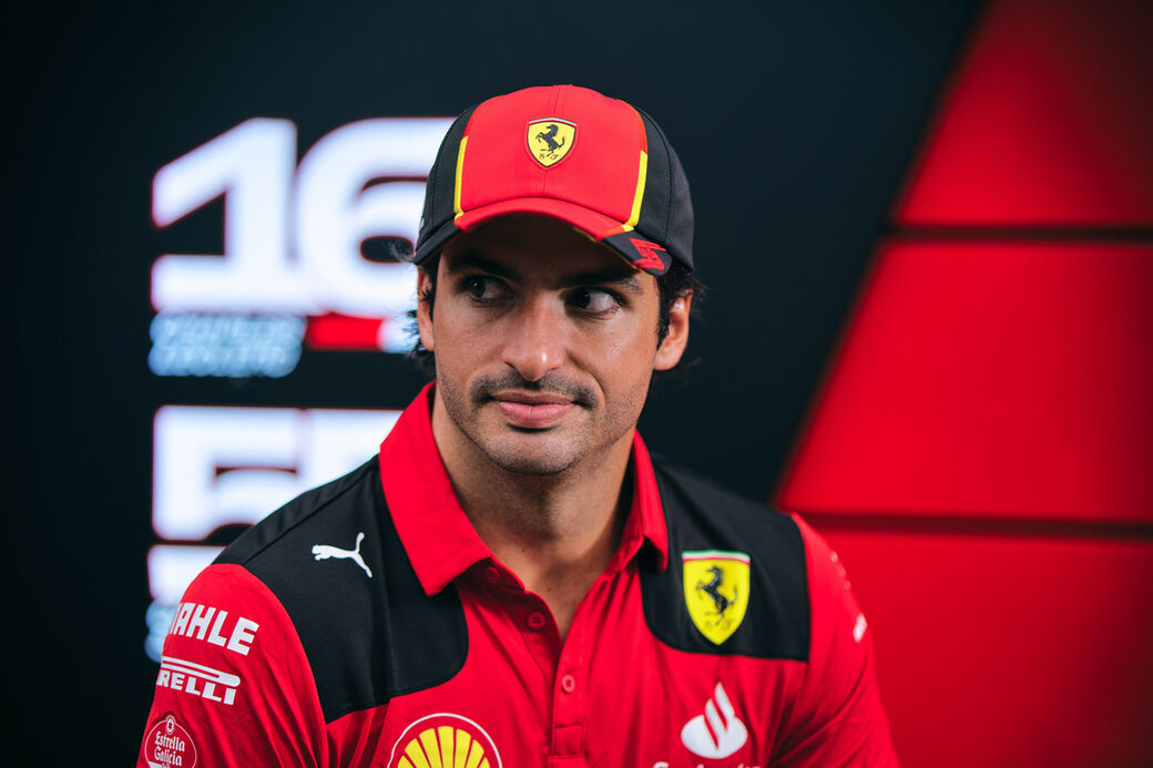 Карлос Сайнс: Контракт Хэмилтона с Ferrari стал для меня сюрпризом