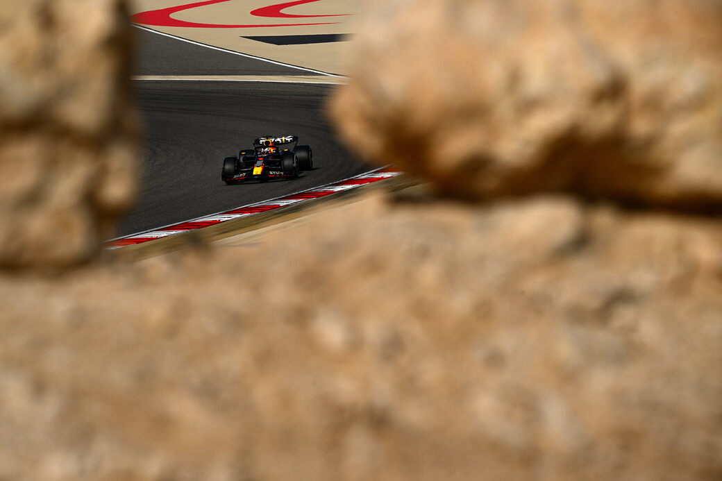 Трансляция первого дня зимних тестов Формулы 1 в Бахрейне