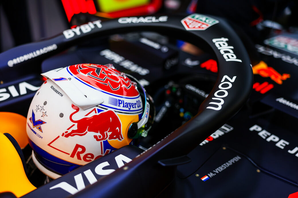 Макс Ферстаппен быстрее всех на старте зимних тестов Формулы 1 в Бахрейне