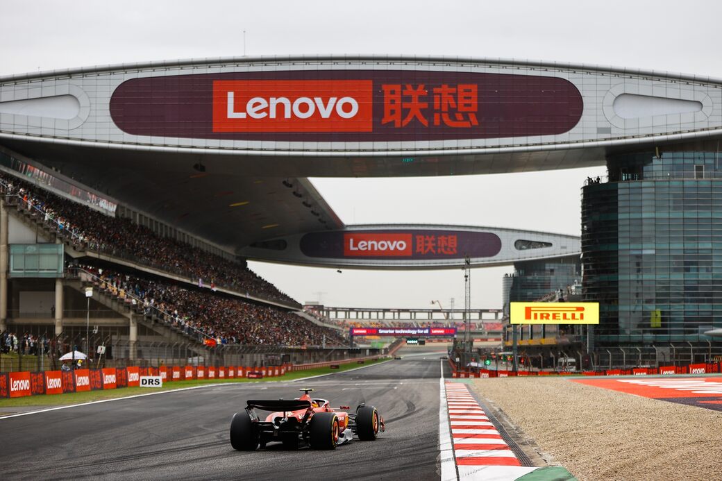 Pirelli: Трасса в Китае оказалась неожиданно скользкой