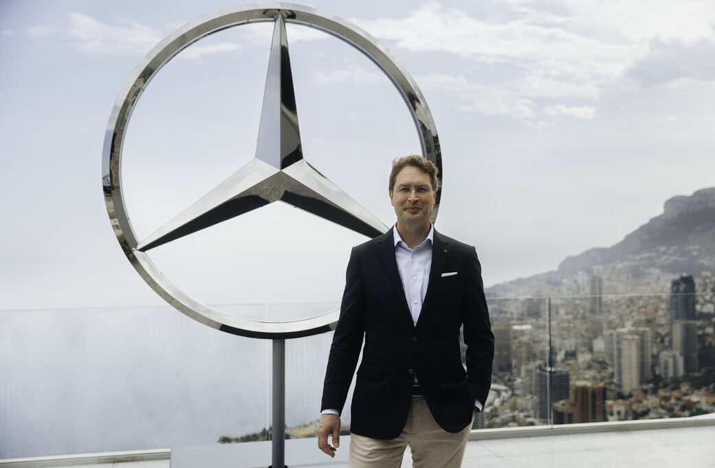 Глава Mercedes-Benz намекнул на возможный контракт с Максом Ферстаппеном