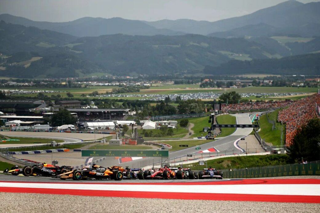 Зак Браун: Red Bull Racing готова побеждать любой ценой, McLaren – нет