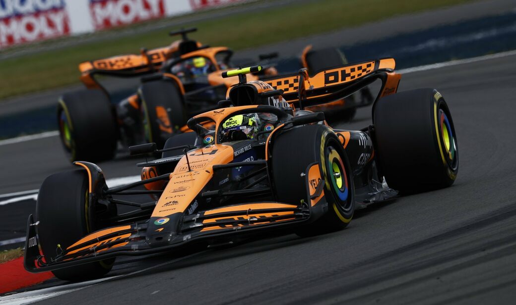 «Так они проиграли гонку». Эксперт назвал ключевую ошибку McLaren в Сильверстоуне