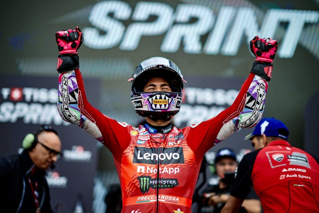 Энеа Бастианини оформил дубль на этапе MotoGP в Сильверстоуне