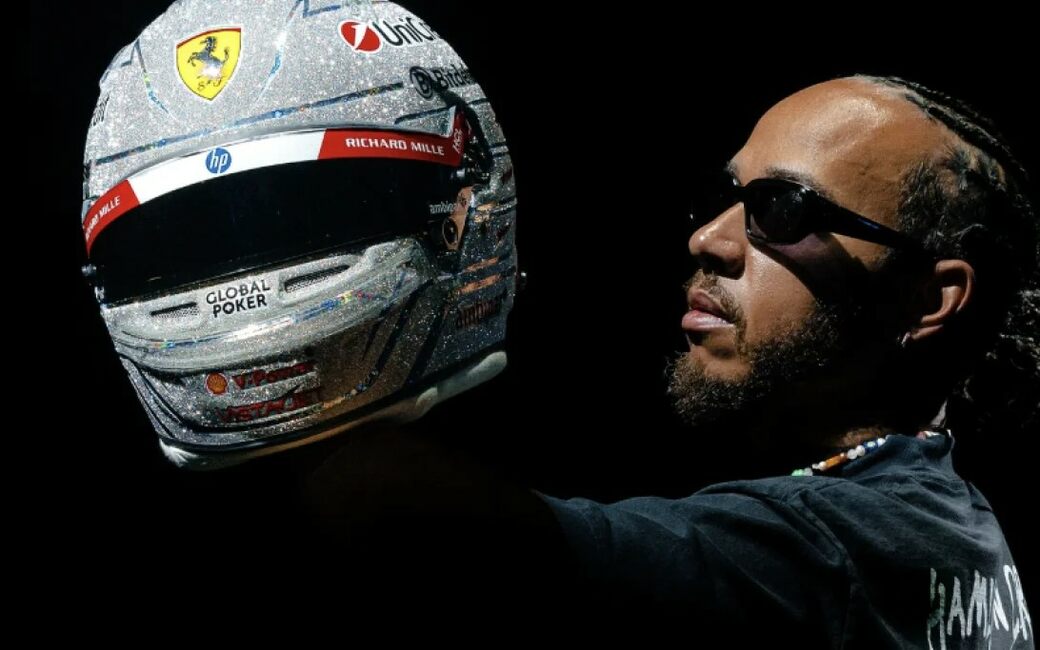 Льюис Хэмилтон выступит в шлеме с «бриллиантами» в Лас-Вегасе. Фото